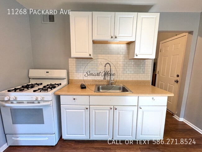 Photo - 11268 Packard Ave