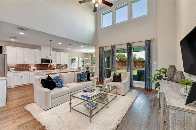 Photo - 412 Robinia Rd Casa