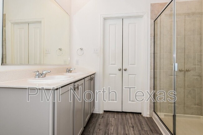 Photo - 1208 Mesquite Ln