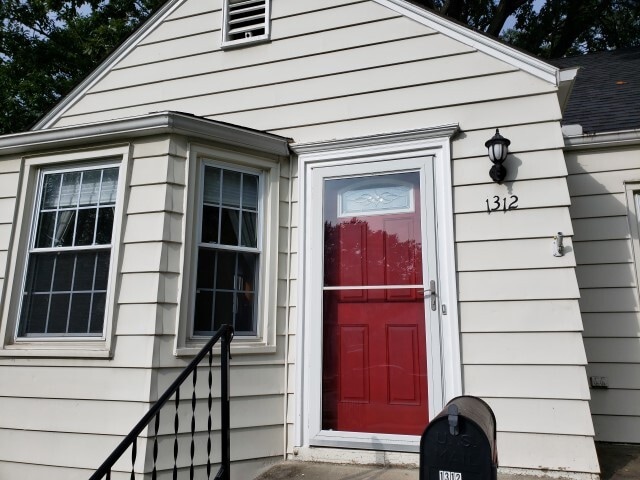 Photo - 1312 Wyandotte Ave