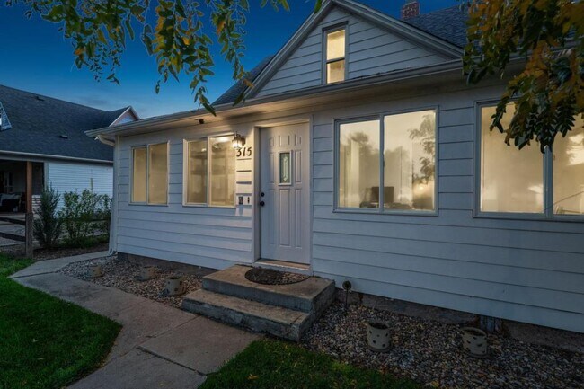 Photo - 315 Graefe Ave