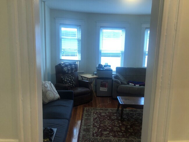 24 Kelley Ct Unit 1