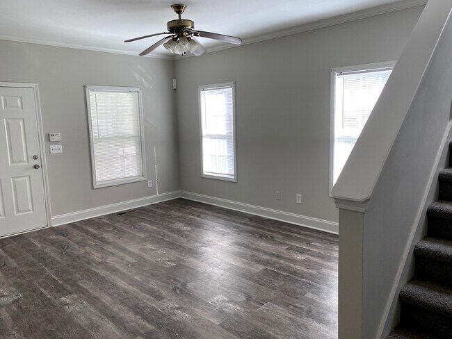 Living Room - 718 N Evelyn Pl NW