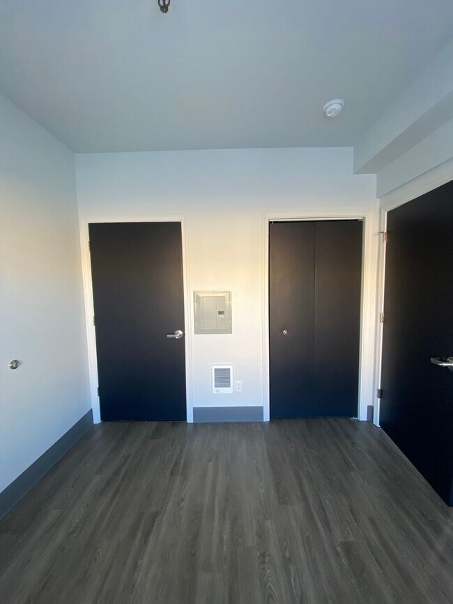 Photo - ADA accessible 1 bed 1 bath unit in fully renovated complex