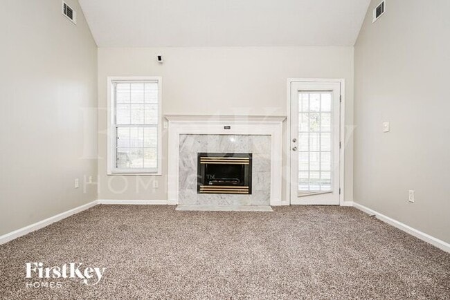 Photo - 340 Weatherly Dr