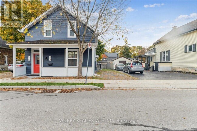 Photo - 245 Church St S