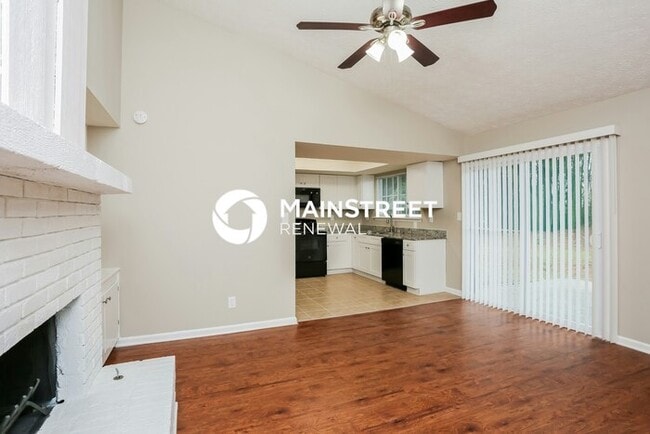 3 Bedroom Pet-Friendly Home in Lithonia, GA with Main Street Renewal