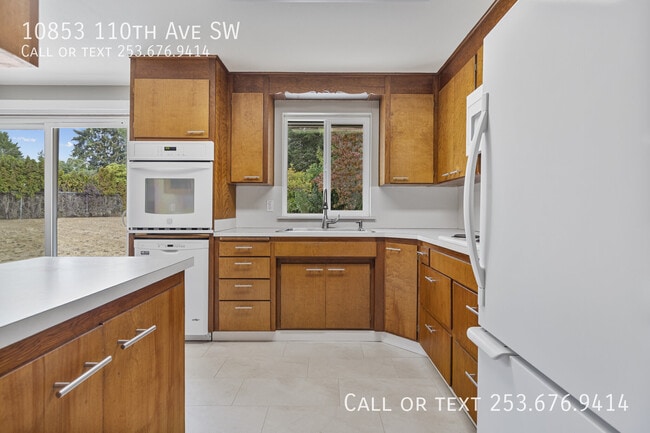 10853 110th Ave SW