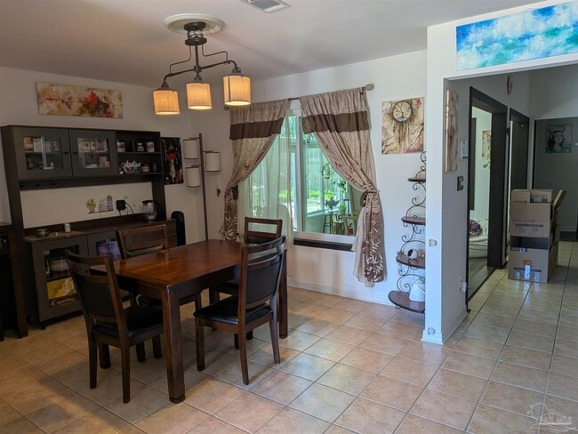Photo - 5275 Powrie Dr