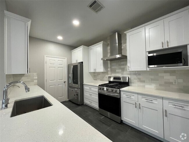 Building Photo - 1613 McDowell Bend Rental