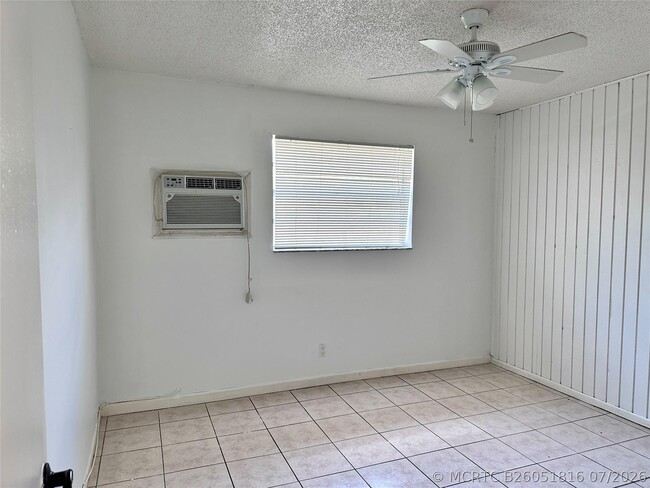Photo - 5650 SW 26th St Unit 2