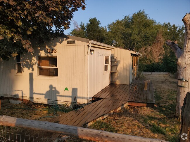 Building Photo - 336 NW Cedar Pl Rental