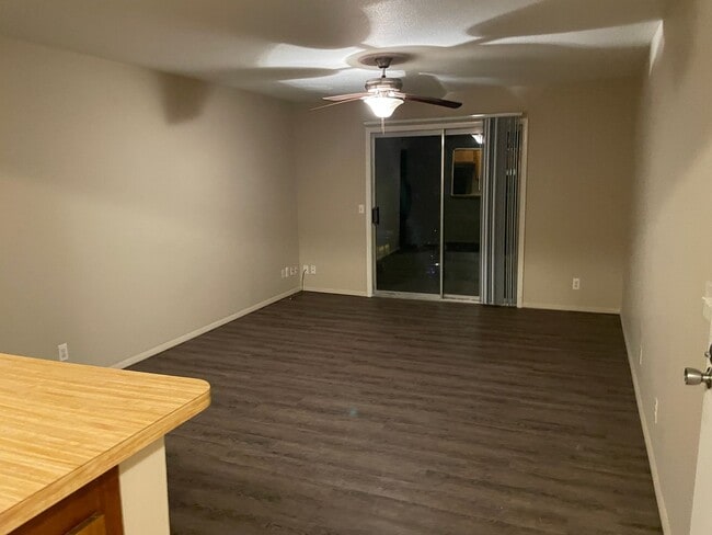 Building Photo - 5984 E 33rd Ct Unit 5984