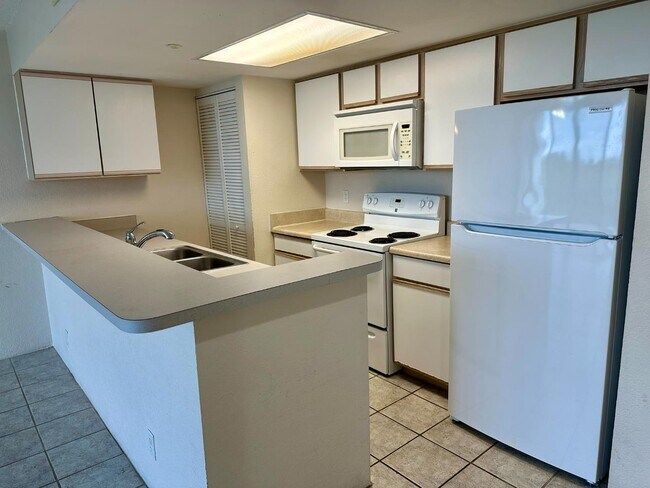 3675 Seaside Dr Unit 337