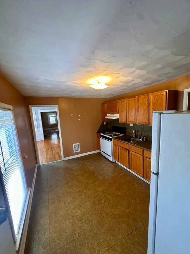 Photo - 102 Peck Ave Unidad 2