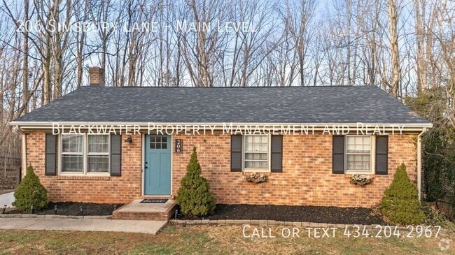 Building Photo - 206 Simsbury Ln Unit Main Level Rental