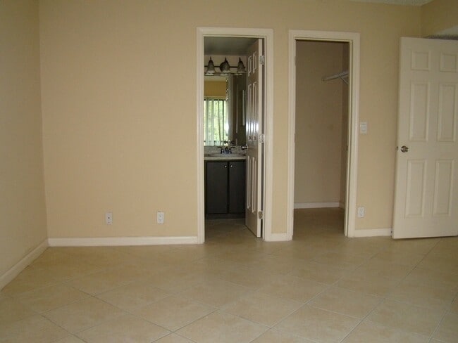 Photo - 11559 NW 45th St Unidad 11559-A1 - Westmount