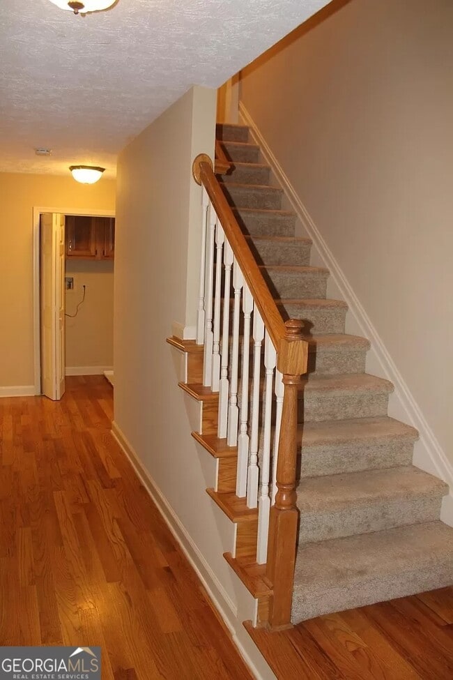 Photo - 5745 Hendrix Rd