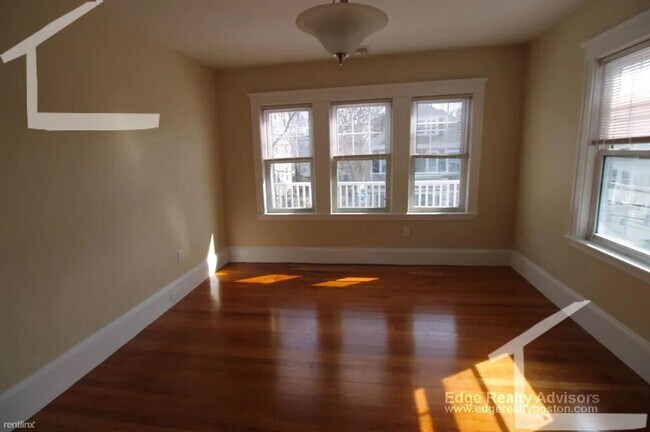 Photo - No Brokers Fee, In-Unit Washer and Dryer, Eat-in Kitchen, Stainless Steel Kitchen Appliances, Cen...