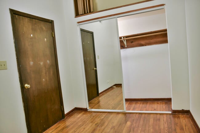 Photo - 873 W Lill Ave Unit b3