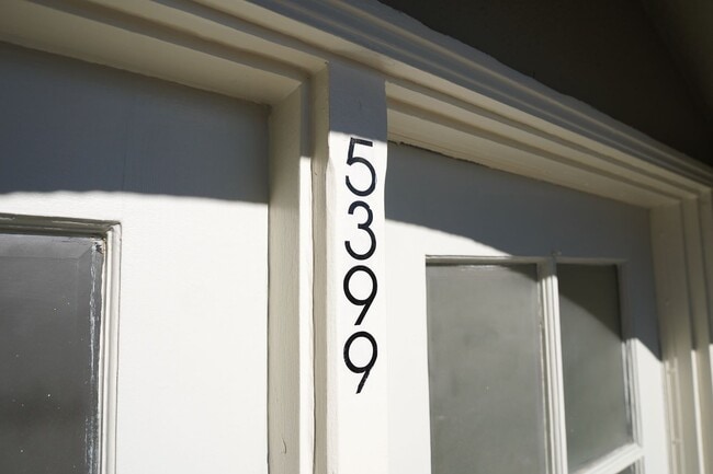 Photo - 1925 Charming Oakland Duplex!