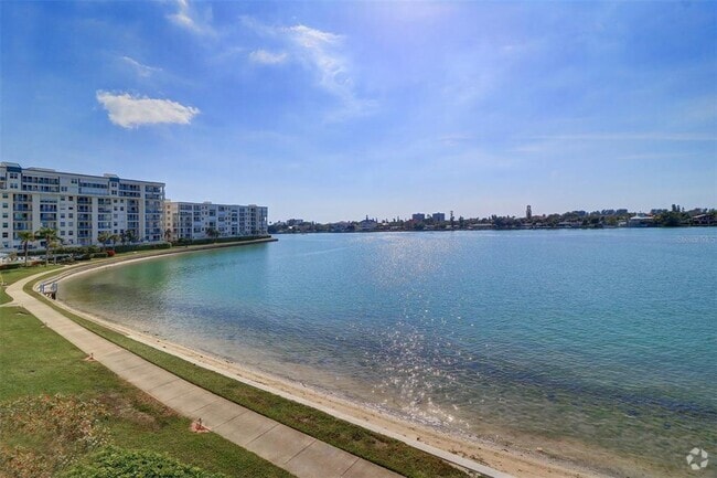 Building Photo - 7984 Sailboat Key Blvd S Unit 505 Rental