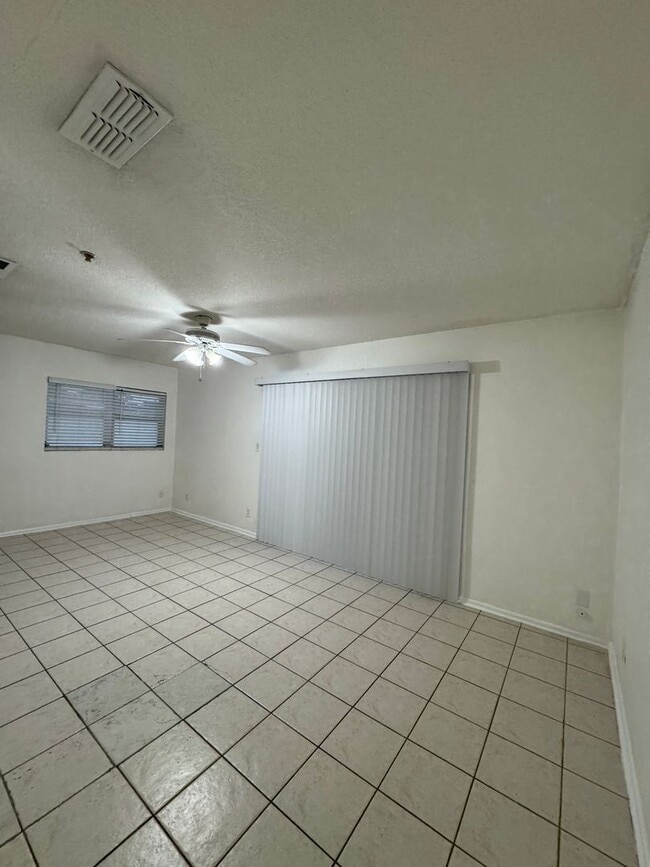 3111 Eleuthera Ln