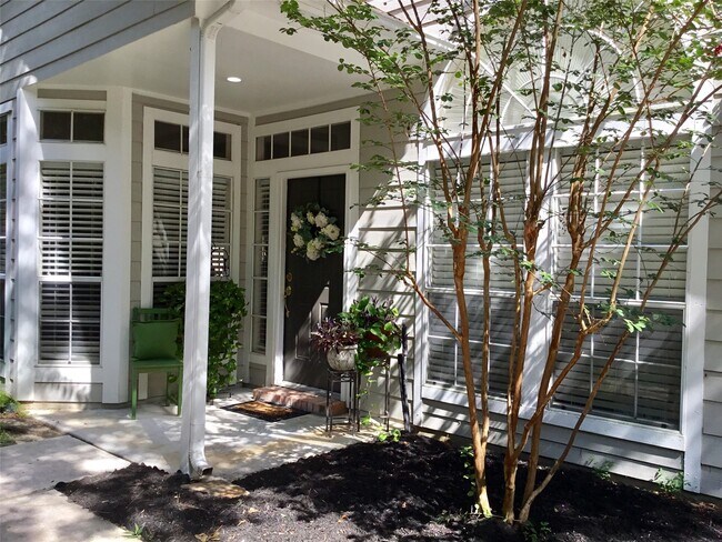 Photo - 3 N Spiral Vine Cir