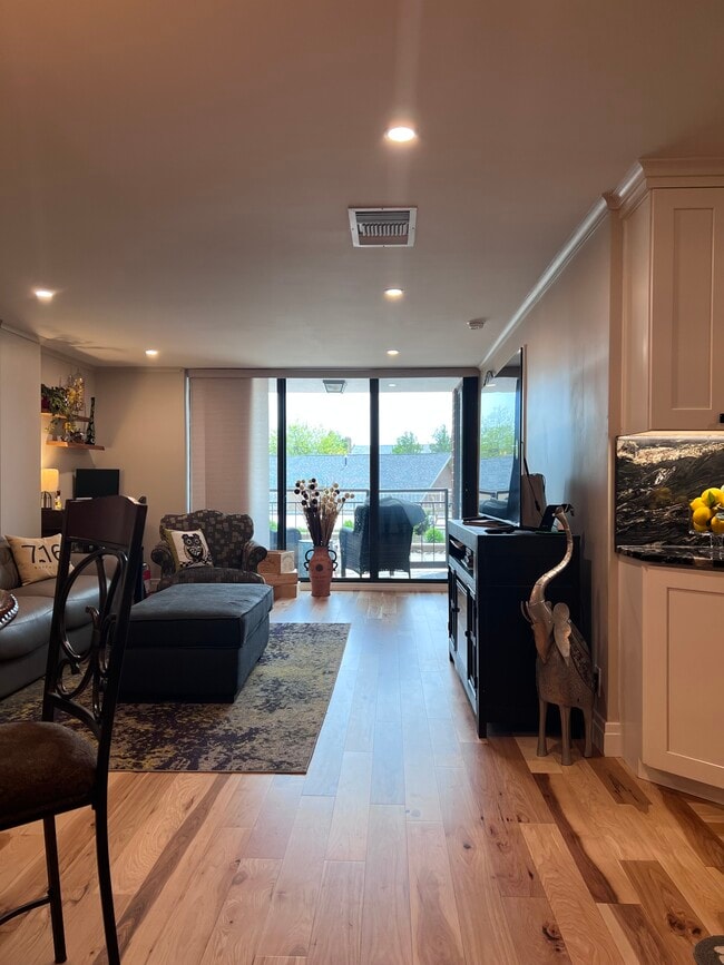 Photo - 200 Lakefront Blvd Unit 205