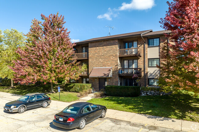 Woodcreek Apartments - Huntley, IL | ForRent.com