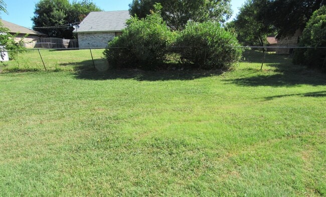 Photo - 207 E Hogan Dr