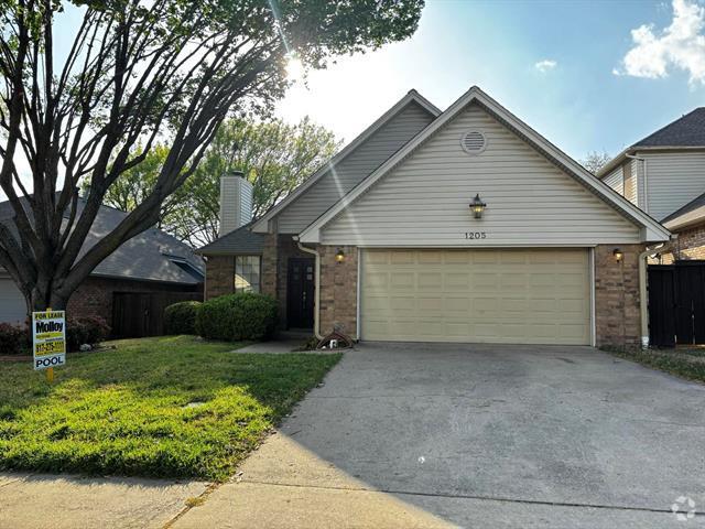 Building Photo - 1205 Olde Towne Dr Rental