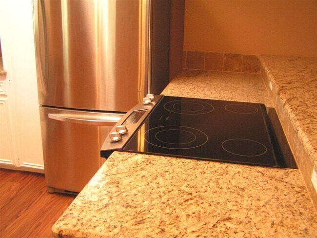 Photo - 7102 Pearson Rd