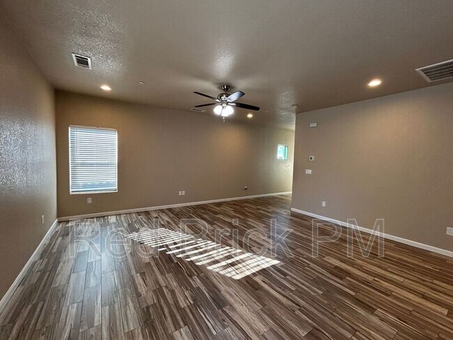 Photo - 592 Cadiz Ct