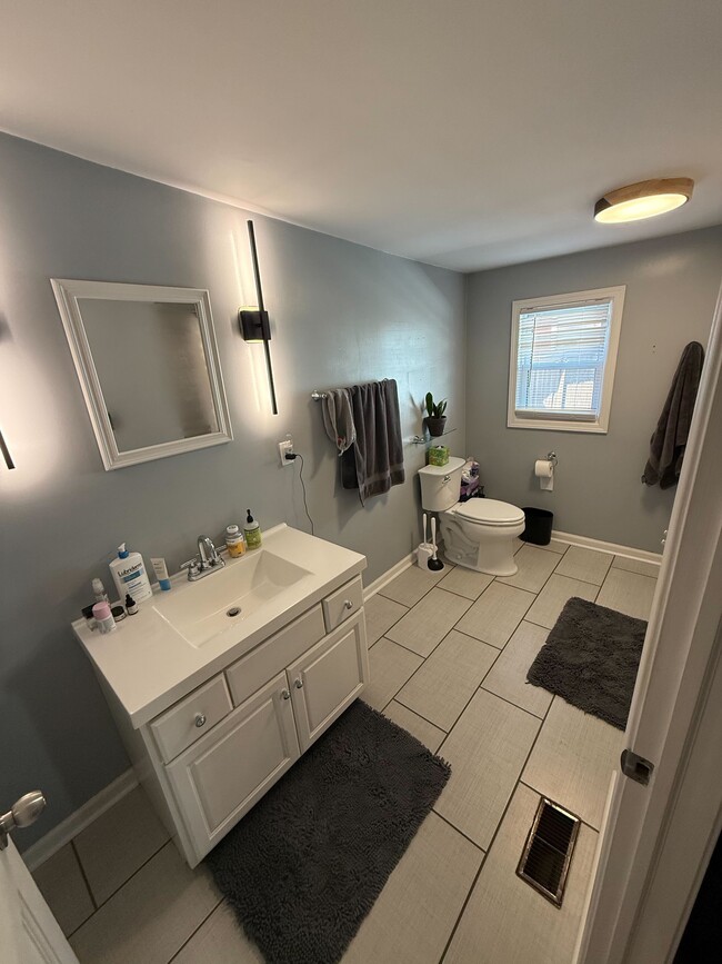 Photo - 930 Lexington Ave