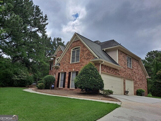 Photo - 120 Newfield Dr