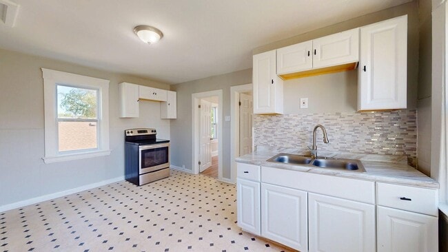 Photo - 3149 W 32nd St Unit 3149 W 32nd St - 2nd Floor