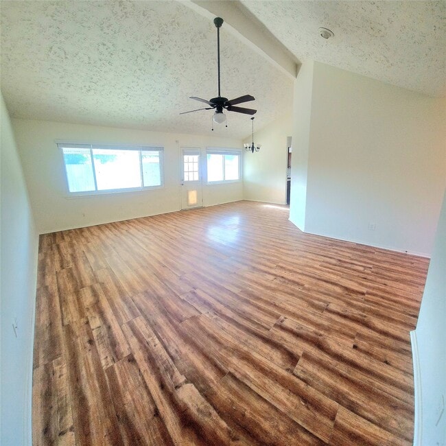Photo - 7211 Skylight Ln