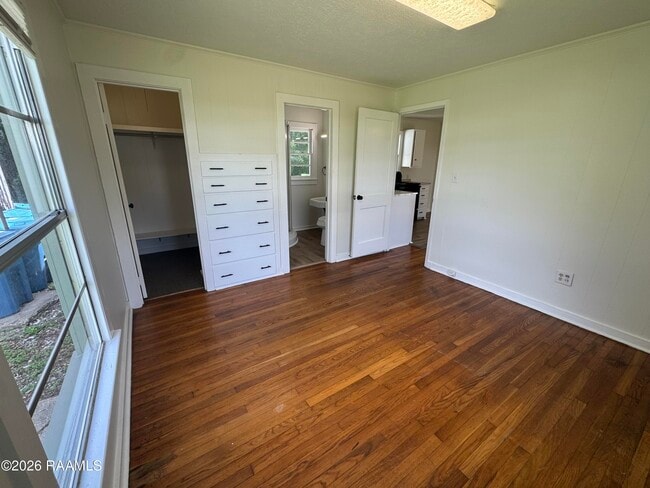 Photo - 206 Guilbeau Rd