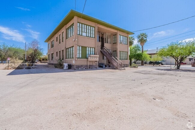Building Photo - 705 E University Blvd Unit 2 Rental