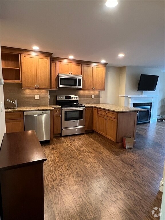 Building Photo - 2 S Cedar Pl Unit 2 Rental
