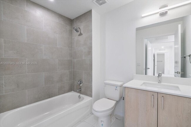 Photo - 420 SW 7th Ave Unit 201