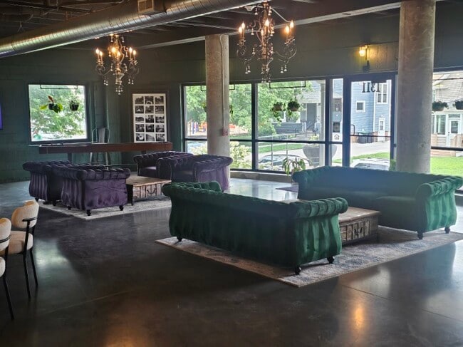 Photo - Dahlman Flats Apartments