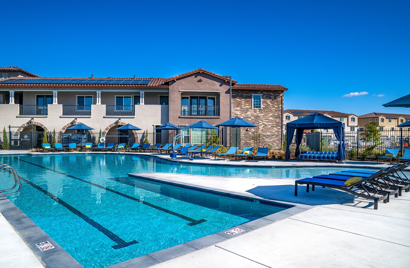 Campus Oaks Apartments For Rent In Roseville Ca Forrent Com