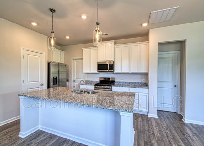 Photo - 904 Bryden Ln