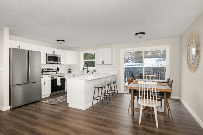 Photo - 10025 N Hillview Dr Casa