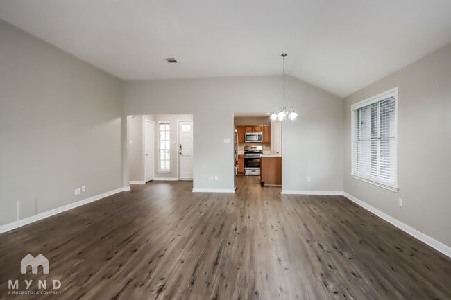Photo - 598 Orangewood Dr