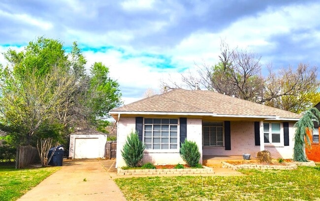 Photo - 621 NW 54th St