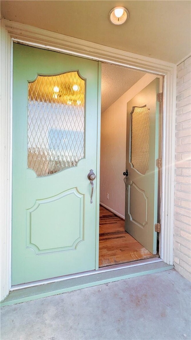 Photo - Charming 3-Bed, 2-Bath Oasis on West 6th S...