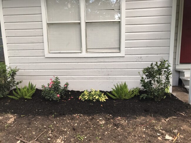 Photo - 131 Frontier Ln